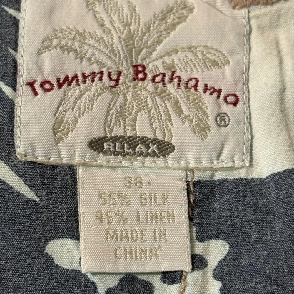 Tommy Bahama men's‎ SZ 38 pleated front khaki shorts silk linen blend 9” inseam